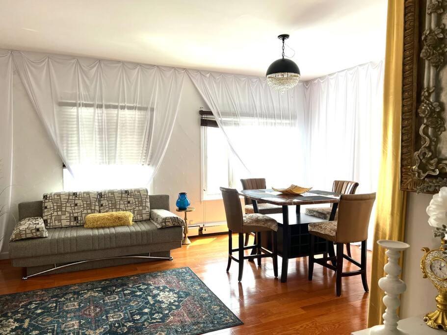 Room At The Oasis New York Exterior photo